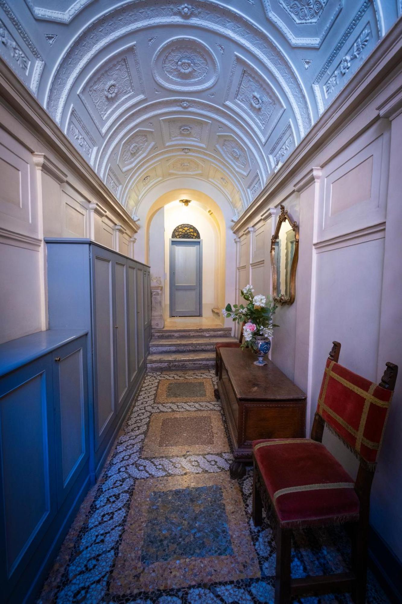 Barberini Apt Close To Fontana Di Trevi Roma Dış mekan fotoğraf