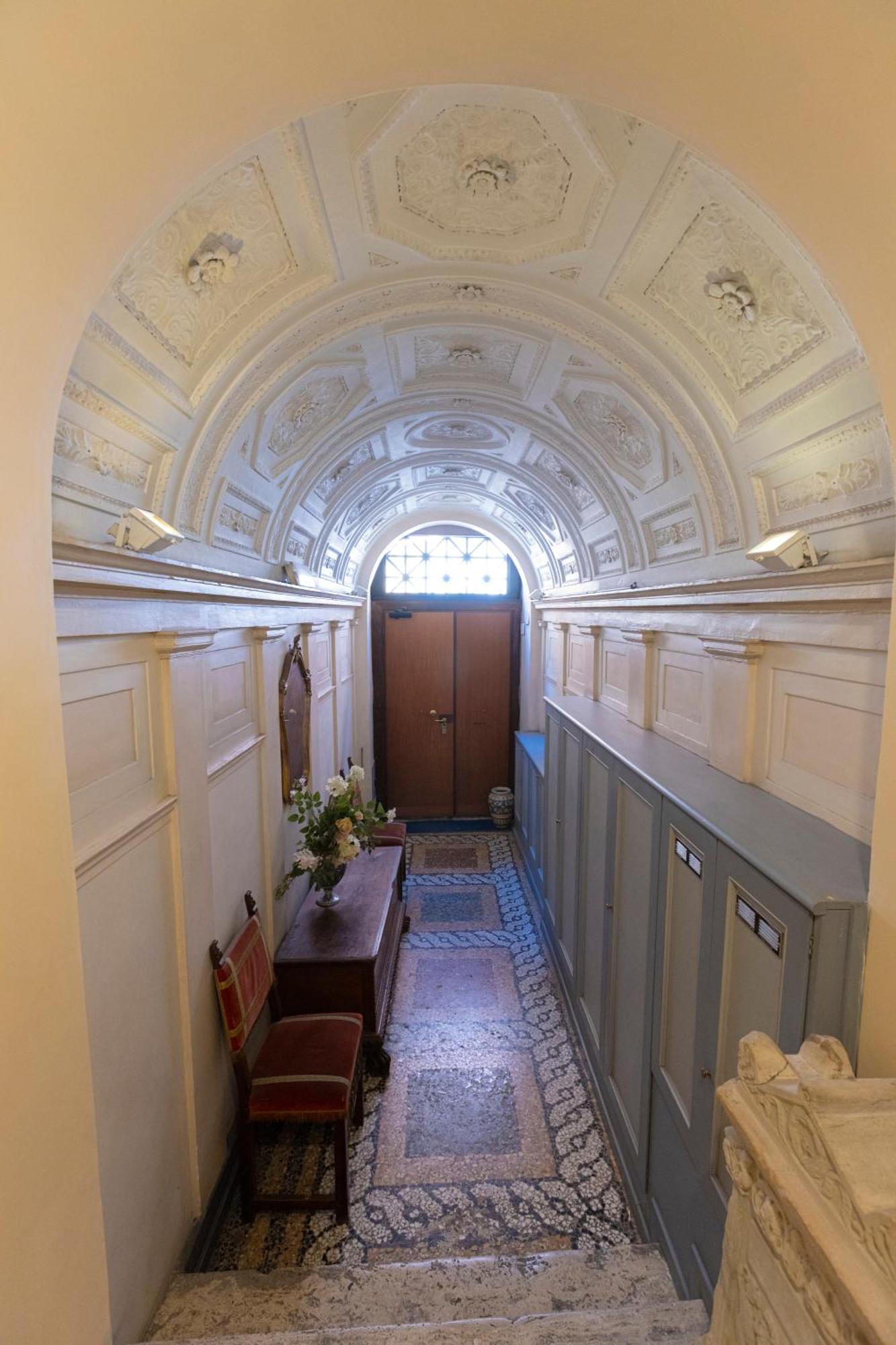 Barberini Apt Close To Fontana Di Trevi Roma Dış mekan fotoğraf